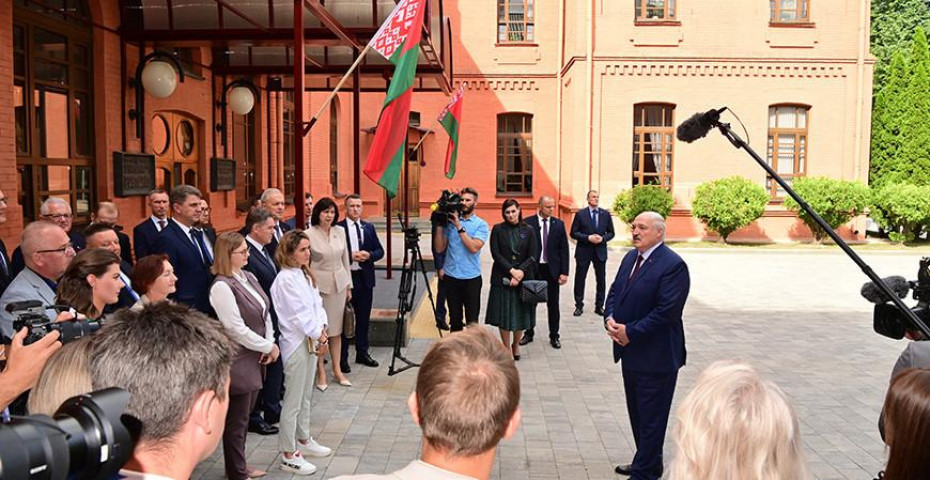 Белорусские Нидерланды, лесной домик, защита Короля и будущее «Вагнера». Итоги мотивационной Недели Президента