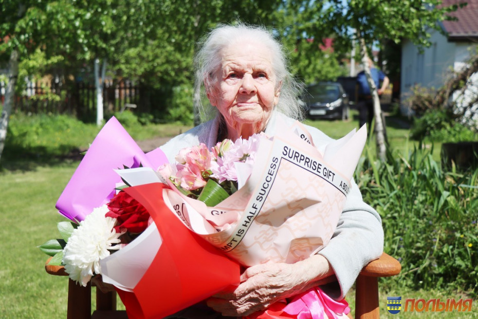 Ветерана Великой Отечественной войны Анастасию Гришину из г.п. Кореличи поздравили со 100-летним юбилеем