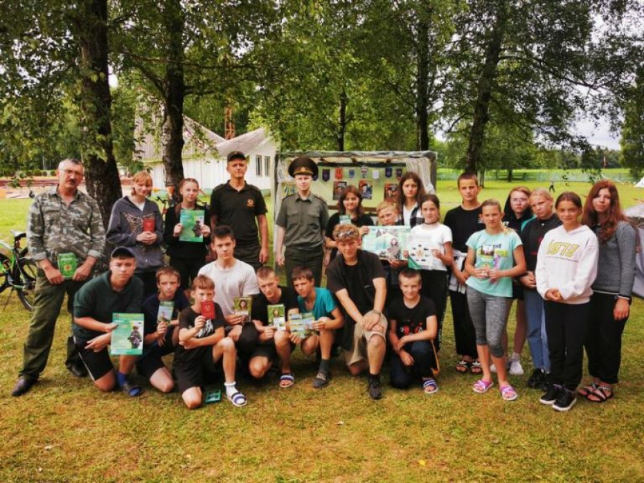 Офицеры военного комиссариата Новогрудского и Кореличского районов посетили палаточный военно-патриотический лагерь «Молодая гвардия»