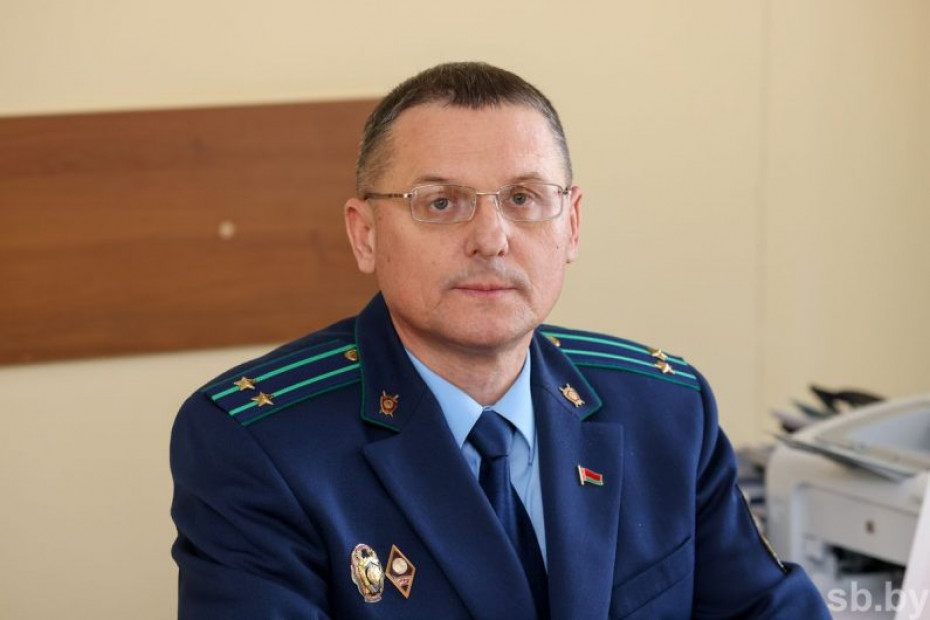 Прокурор Кореличского района Виктор Авдокушин рассказывает, какие меры приняты на законодательном уровне против экстремизма и как защититься от фейковой паутины