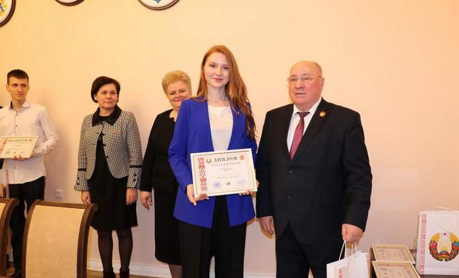 Учащаяся из Кореличского района победила в областном конкурсе творческих работ